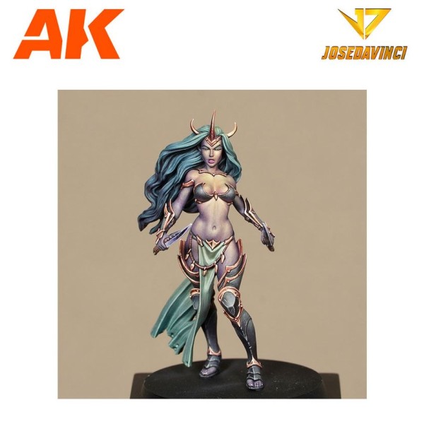 AK Interactive Figures - Shadows Of Kadazra by Jose Da Vinci - Iliana (40mm)